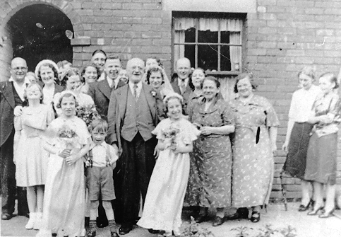 shirt.gif (182287 bytes)